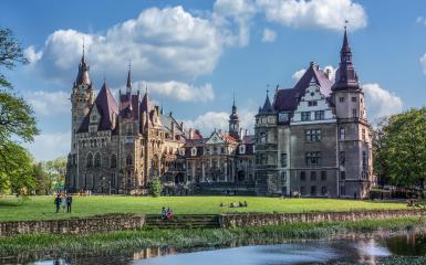 Pałac w Mosznej
